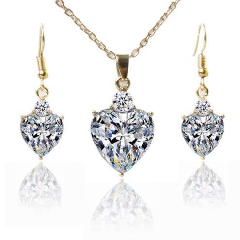 Gorgeous Clear Crystal Heart Jewellery Set