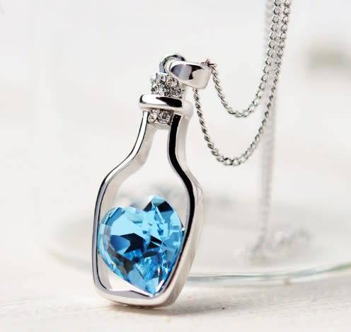 Beautiful Light Blue Crystal Necklace