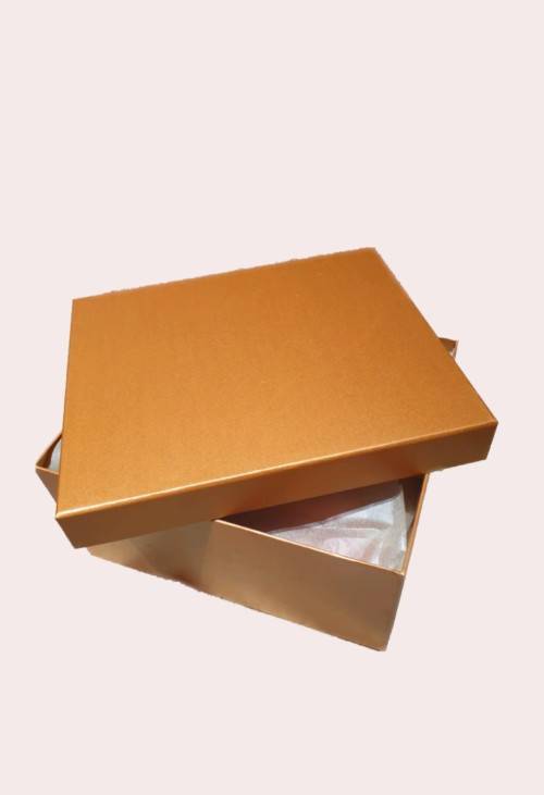 Shawl hand knitted (peach patterned)