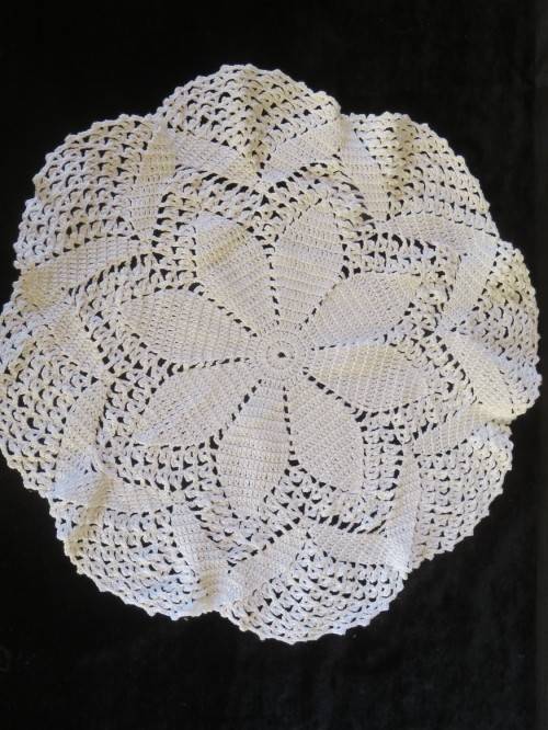 Crochet doilie - white - 40 cm