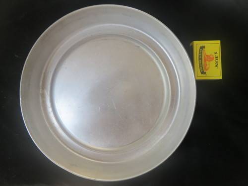 Aluminium flan baking tin