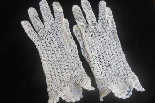Crochet gloves