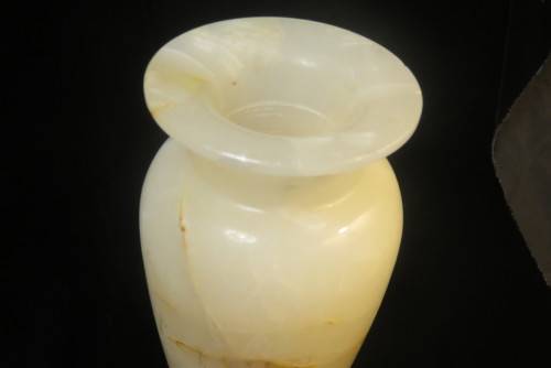Heavey alabaster vase 22cm high