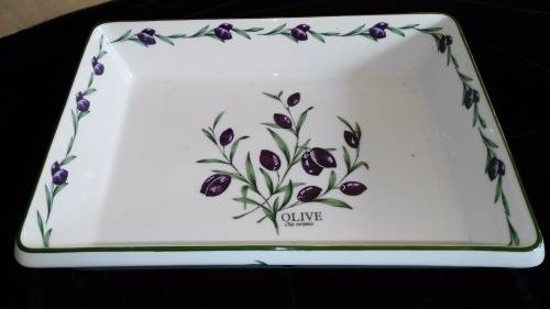 Wiesenthal freezer to oven lasagne/ pie dish - olive - 30 x 21cm