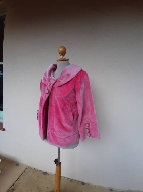 Pink faux fur jacket - Perfect - size small