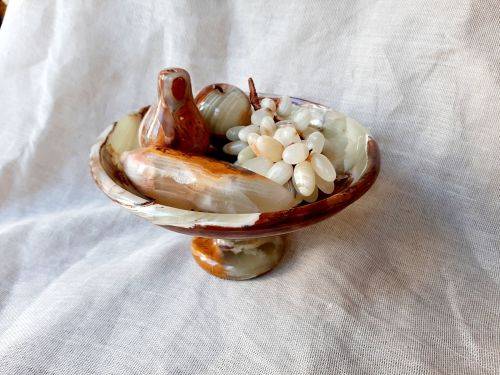 Gorgeous Onyx fruit stand with 4 fruit