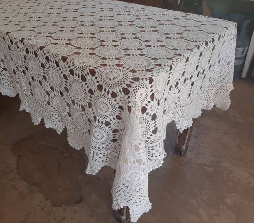 Hand crochet tablecloth - white - good condition - 170cm x 125cm