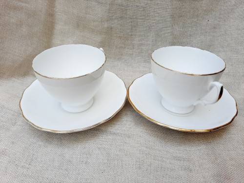 2 x Royal Vale teacup and saucer