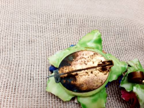 Bone china flower brooches x 3 - chipped