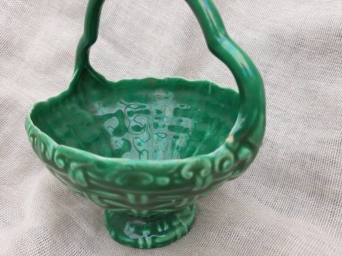 Luciaware basket vase - small chip