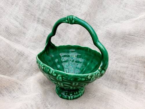 Luciaware basket vase - small chip