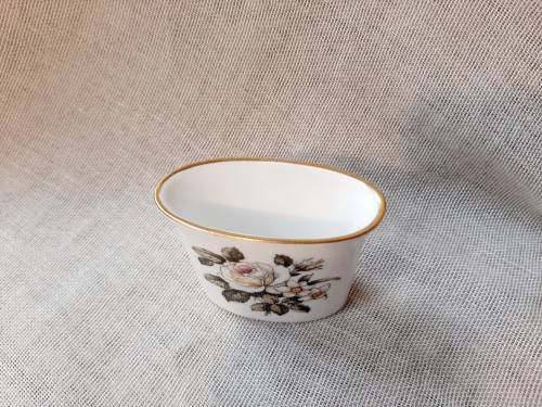 Royal Worcester toothpick holder 6.5cm toothpick holder