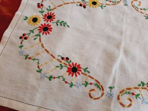Linen, embroidered tray cloth with red flowers (48 x 35cm)