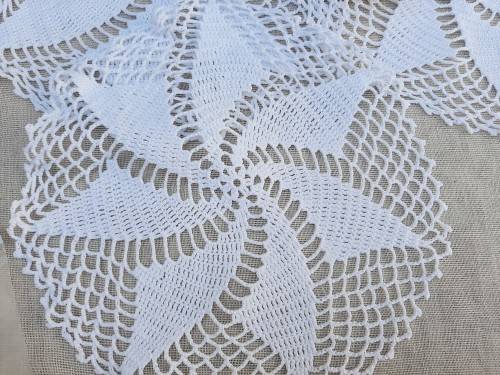 3 white pin wheel doilies - crochet - 29cm