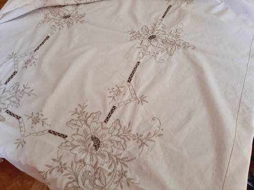 Hand embroidered tablecloth (120 x 150cm)