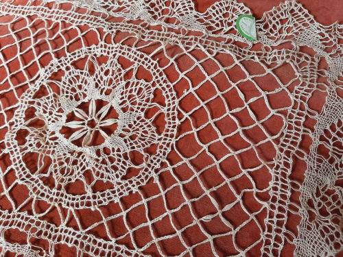Handmade lace tray cloth 28 x 44 cm - cream