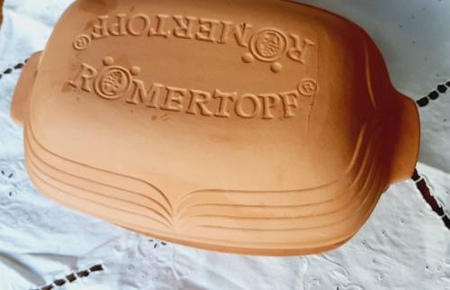 Romertopf casserol dish - 31cm handle end to handle end