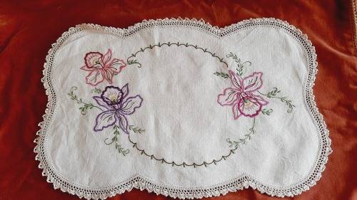 Cream linen embroidered tray cloth with crochet edge-  41 x 26 cm