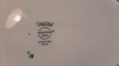 Wedgwood platter - Pot-pourri