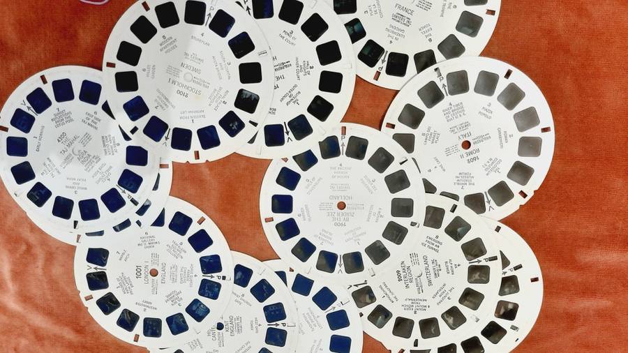 15 View-master discs - tourist themes (Paris, Italy, Switzerland etc)