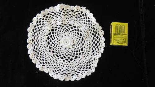 White crochet doilie/doily -17cm