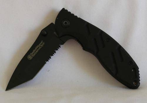 Smith & Wesson Extreme Ops Auto Conversion, Black Tanto Combo Blade