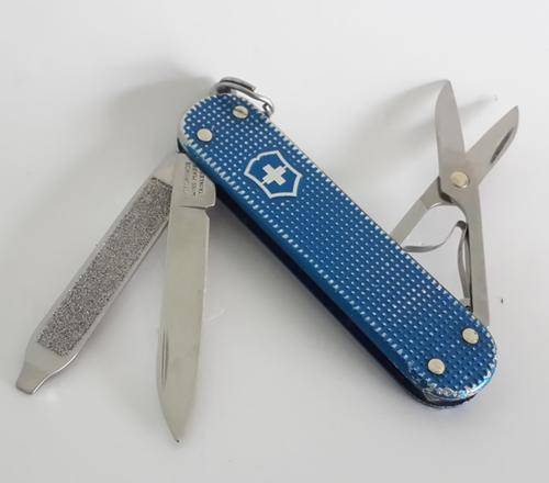Swiss Army knife Ribbed Alox Classic SD Victorinox