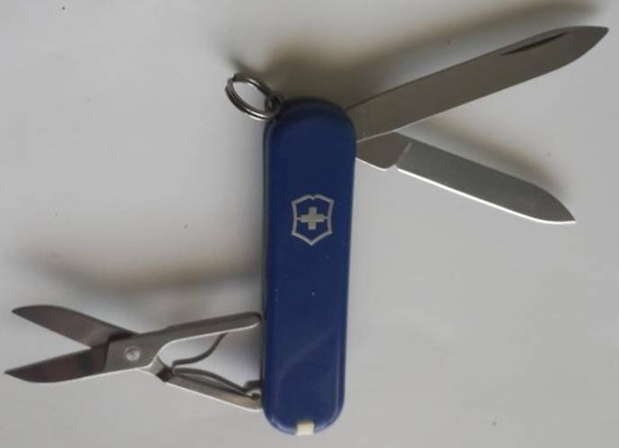 Victorinox Swiss Army Knife - Classic With Logo Blue Scales