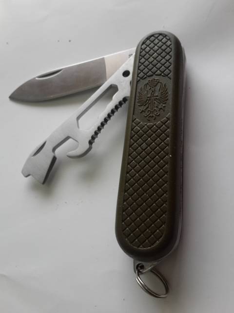 Pocket Knife Stainless  Army Colour with crest on scale Blade 75mm