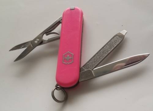 Victorinox Swiss Army Knife - Classic SD With Pink scales