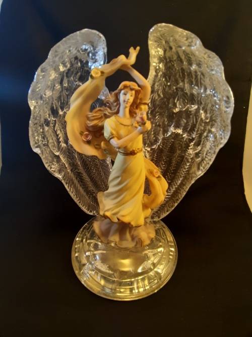 Angel Of Joy "Heaven's Crystal Blessings" Figurine as per pictures Hight 21 width15cm