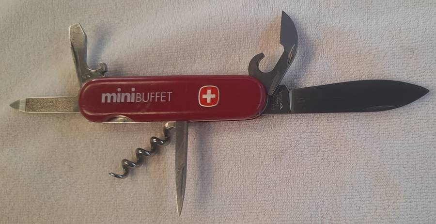 Swiss Army Knife Wenger - Commander Discontinued collectable Mini Buffet logo on scale