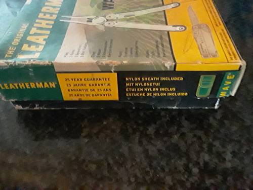 Leatherman Wave with original box and nylon sheath
