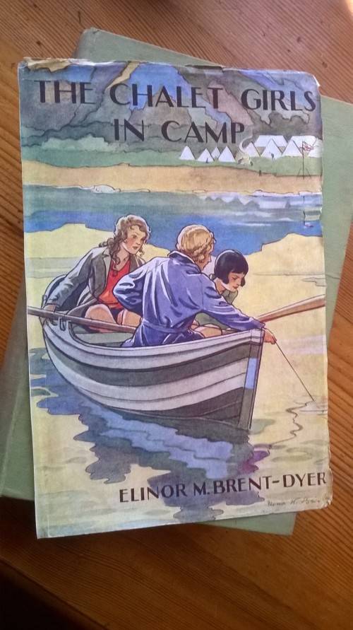THE CHALET GIRLS IN CAMP - ELINOR M. BRENT-DYER - 1951 REPRINT