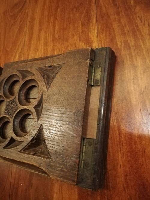 VINTAGE EXPANDABLE BOOK SHELF