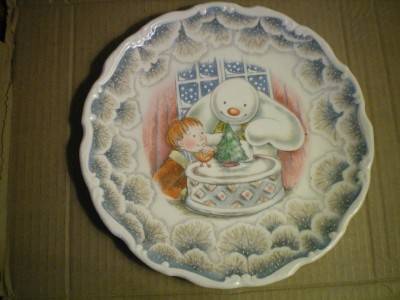 ROYAL DOULTON SNOWMAN PLATE - 'THE CHRISTMAS CAKE'