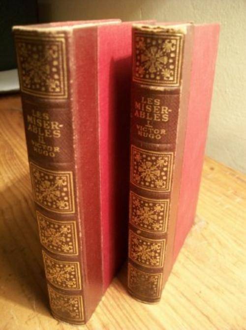 LES MISERABLES VOL 1 + 2 - VICTOR HUGO -"John O' London's" Home Library