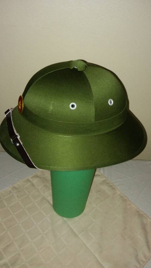 VIETNAMESE PEOPLES ARMY PITH HELMET