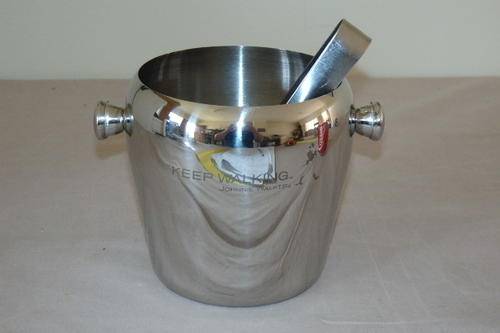 A STUNNING JOHNNIE WALKER "KEEP WALKING" STAINLESS STEEL ICE BUCKET WITH ICE TONGS