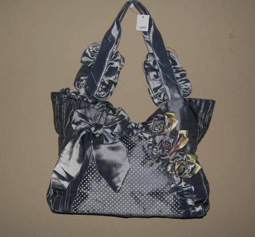 NEW!! BEAUTIFUL BOUTIQUE SATIN-MUST HAVE
