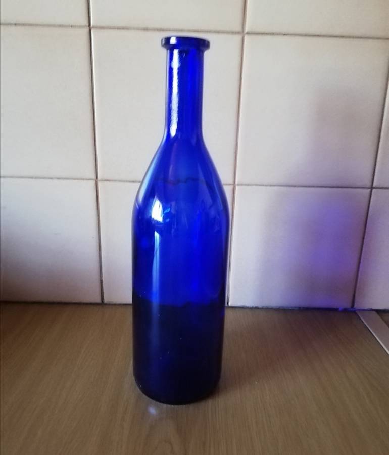 BLUE BOTTLE