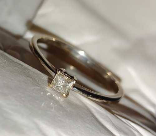 9ct White Gold Solitaire 0.20ct Diamond Ring
