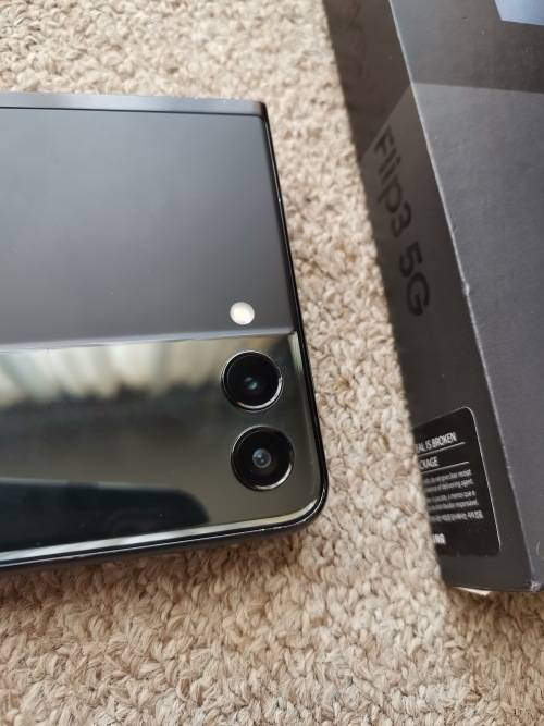 Samsung z flip 3 256gb 5G, with box and original type c cable