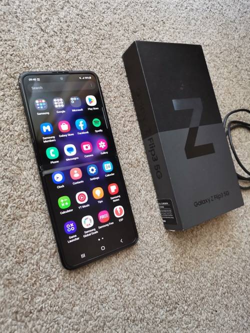 Samsung z flip 3 256gb 5G, with box and original type c cable