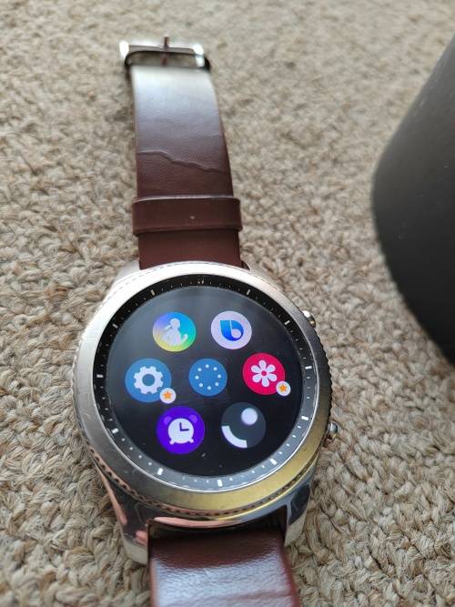 Samsung gear S3 classic smartwatch