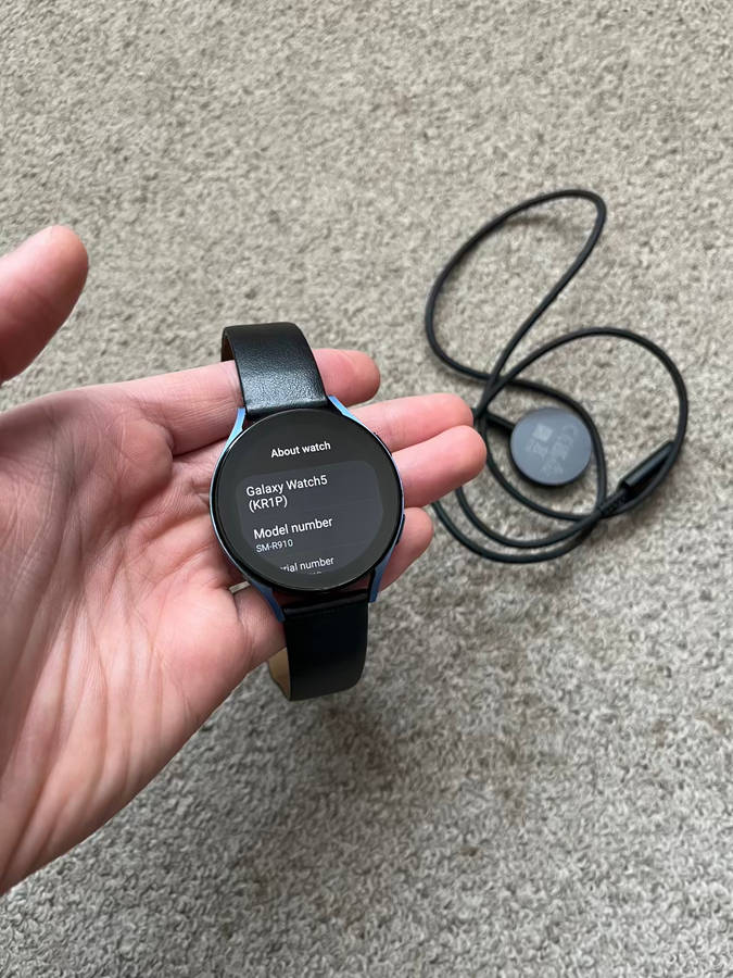 Samsung Galaxy Watch 5 44mm Good condition with charger