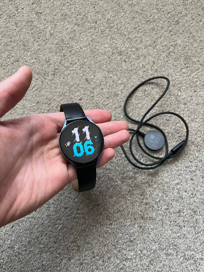 Samsung Galaxy Watch 5 44mm Good condition with charger