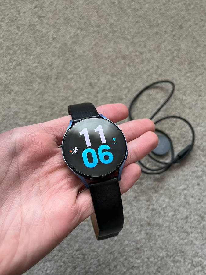 Samsung Galaxy Watch 5 44mm Good condition with charger