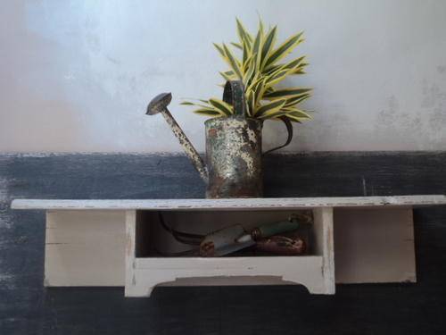 RUSTIC WOODEN COUNTRY POTPLANT STAND, SHELF UPCYCLED - SHIPPING R55 (5KG)