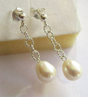 Adorable Sterling Silver and Genuine  Perls Earrings